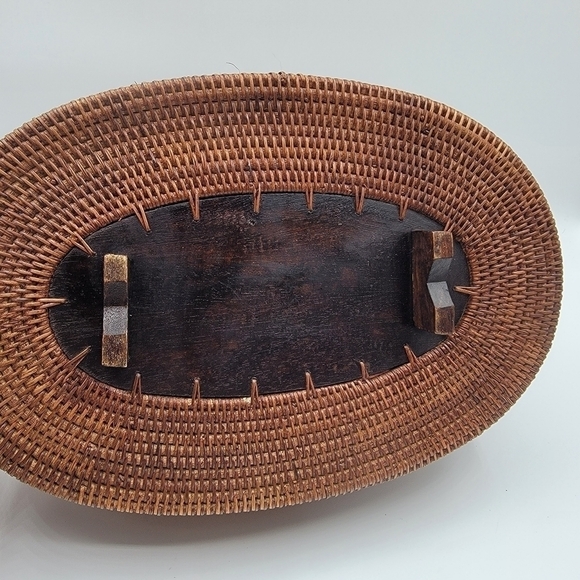 VINTAGE Indonesian woven crab basket - Picture 9 of 12